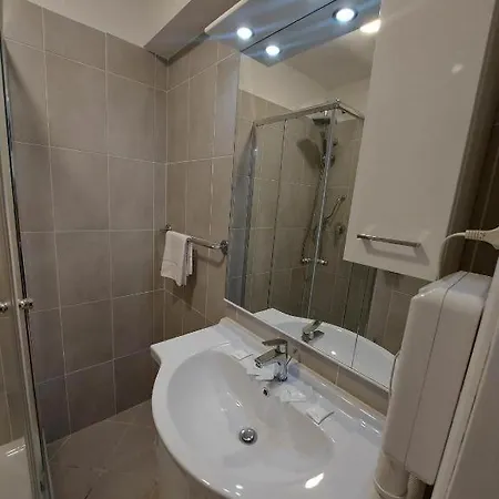 Oscar Apartment
