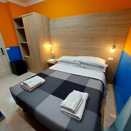 Apartment Oscar Rom